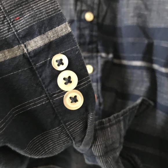 Bundle of 3 Button Down Shirts - XL - Picture 6 of 16